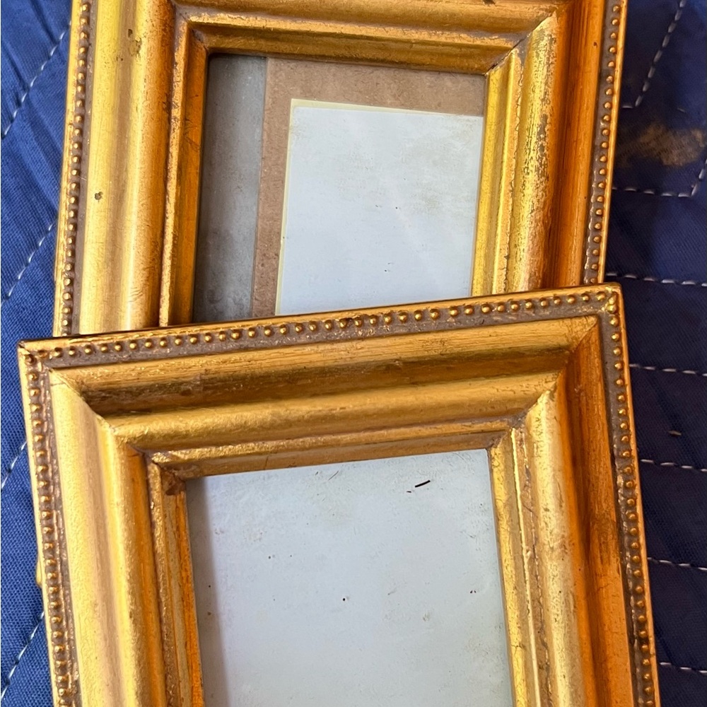 Elegant Gold Picture Frame Set